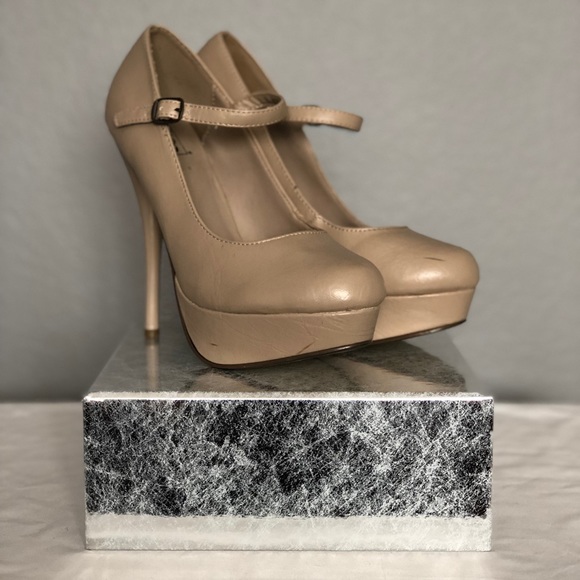 Mary Jane high heel pumps - Picture 1 of 5